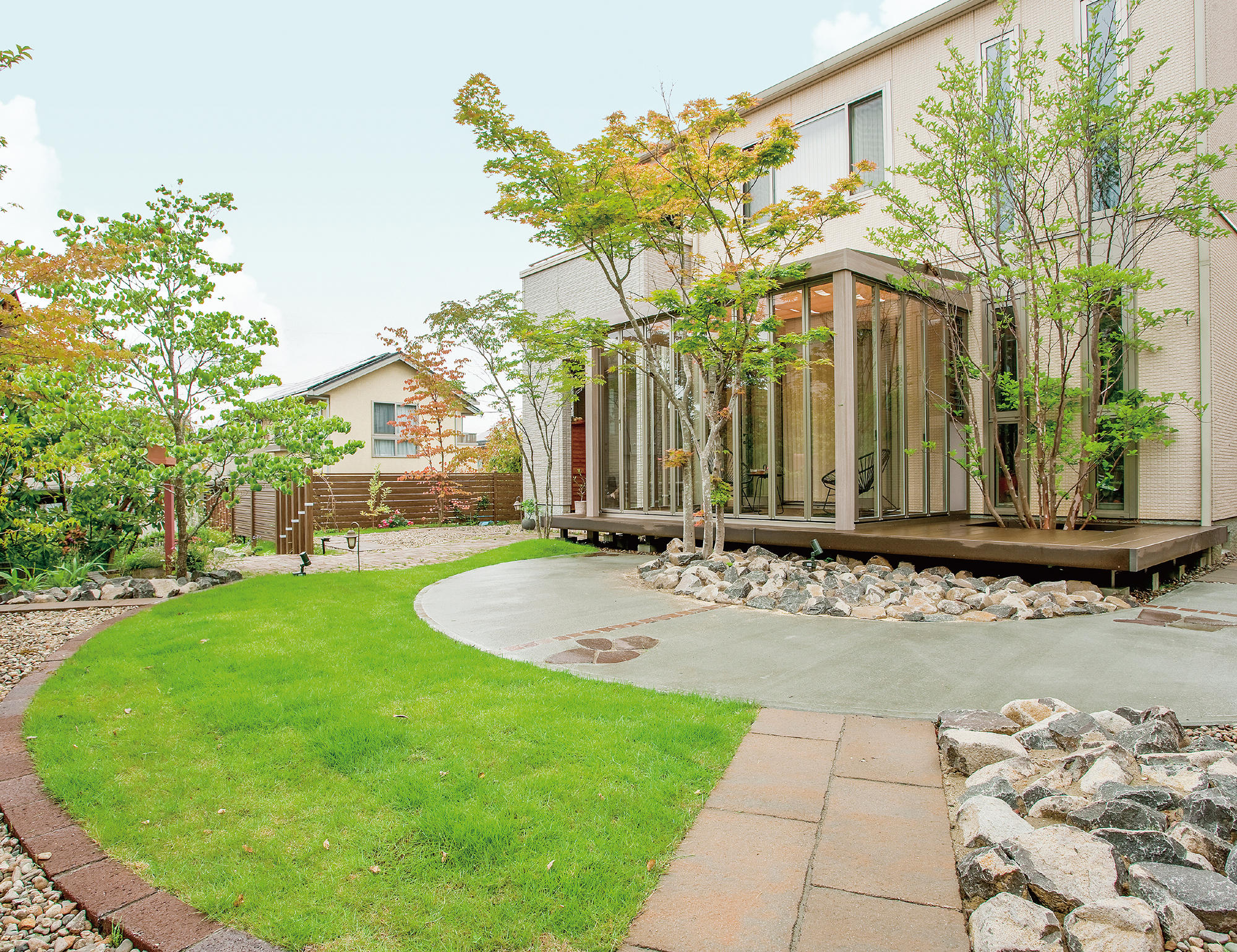 外構リフォームで差別化ーLIXILのエクステリアマイスターでワンランク上のガーデンライフ提案をー