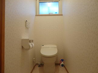 LIXIL INAX サティスＥ　タンクレストイレ