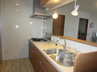 LIXIL　sunwave　システムキッチン アレスタ