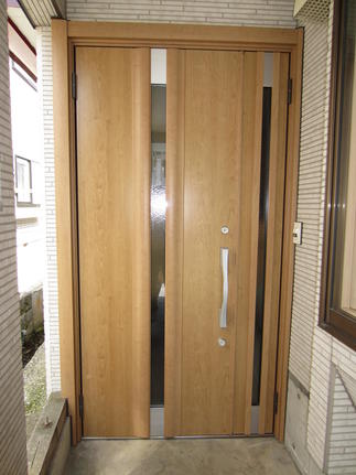 LIXIL TOSTEM　玄関ドアリシェント