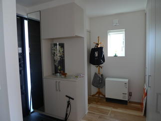 光熱費をぐっと抑え、太陽光発電の売電代を含めると光熱費が０円になります。