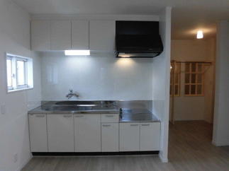 スタンダードな木製キッチン♪