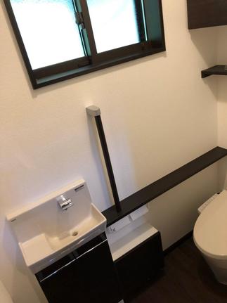 トイレ内も抜群の収納力！