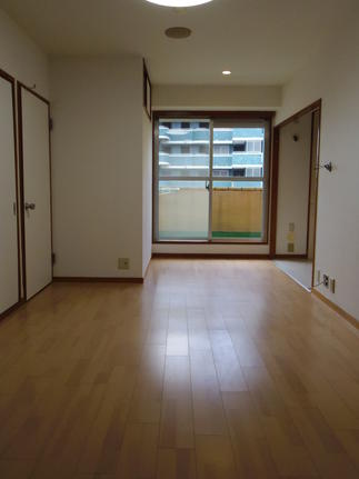 カーペットからフローリングに