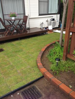 スッキリとした庭に