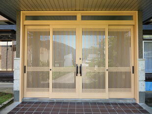 リシェント玄関引戸　　（ランマ付・４枚建）