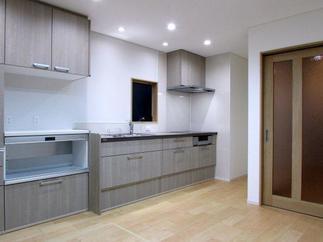 在来のキッチンからシステムキッチンへ