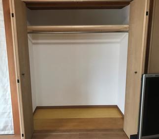 クローゼット内部