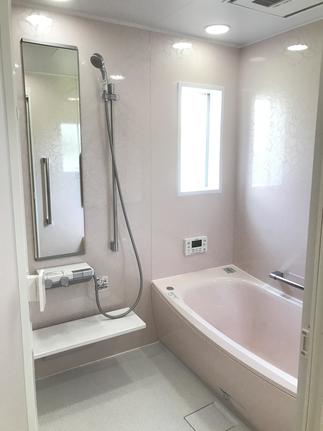 ゆったりくつろげる浴室です。