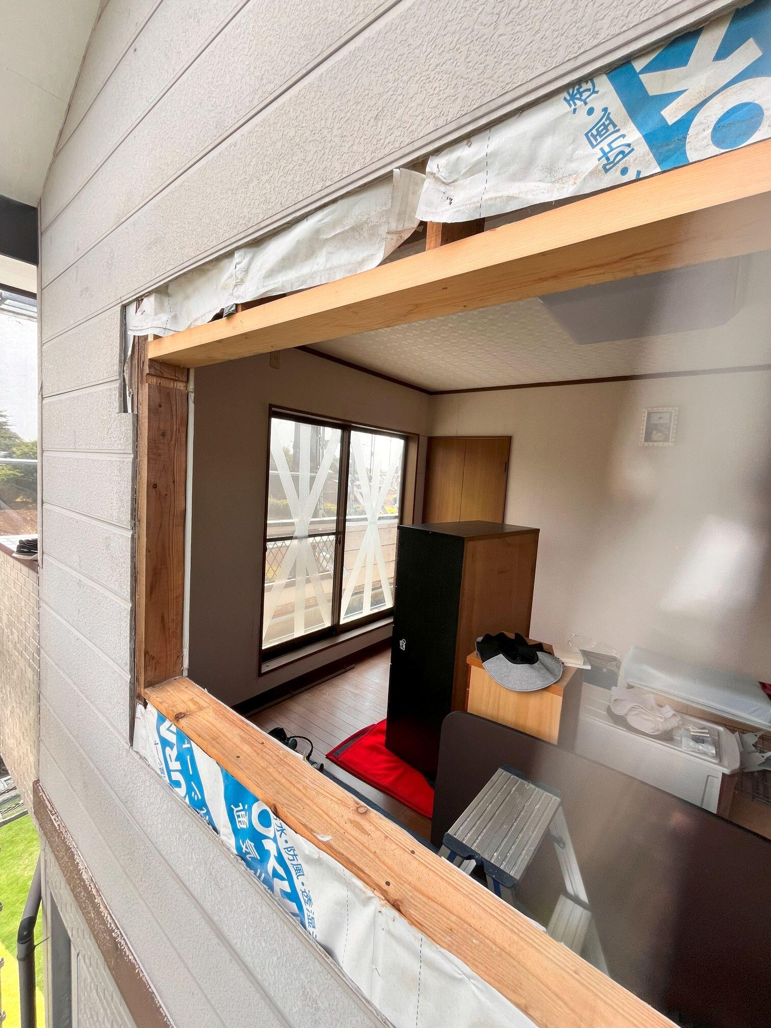 窓枠補強.jpg