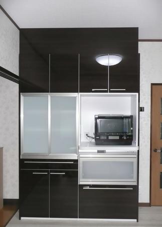 収納充実！LIXIL「リシェルSI」　シックで落ち着いたお色（扉色：ダークレオ）が素敵です！