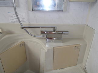 浴室の水栓金物も交換致しました。