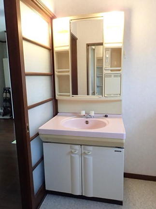 洗面化粧台も新しくなりました！