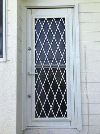 LIXIL【リシェント勝手口ドア】に交換