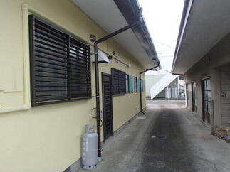 目隠し可動ルーバーの設置