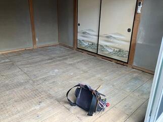 畳の撤去から