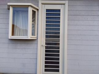 勝手口ドアリフォーム