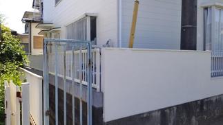 同時にブロックを嵩上げしフェンス交換をさせていただきました。