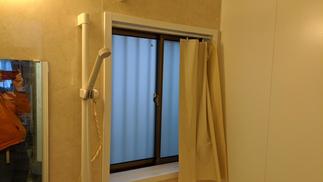 窓本体は既存を利用していますので外壁を解体せずに窓を断熱化しています。