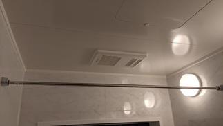 現在では定番となりましたが換気乾燥機も寒い冬には予備暖房として活躍します。