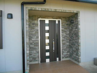 玄関を洋風にリフォームしました！