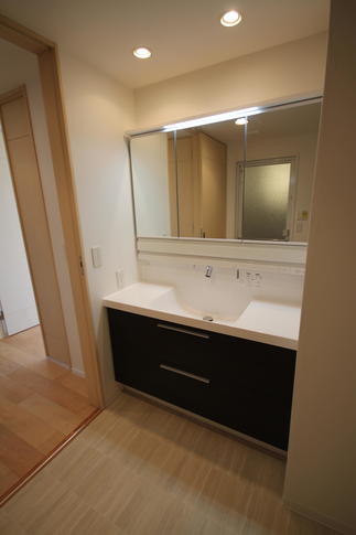 広々ｽﾄｯｶｰの洗面台！