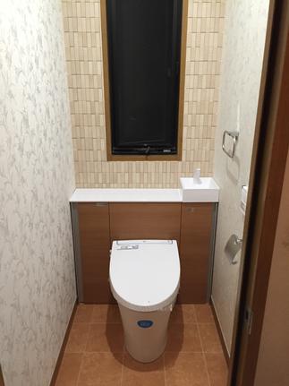 アクアセラミック素材を使用したお掃除簡単トイレ