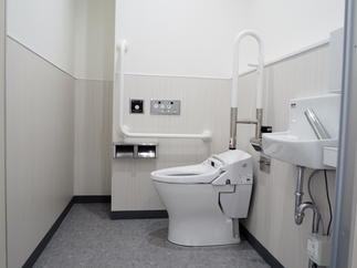 多目的トイレ