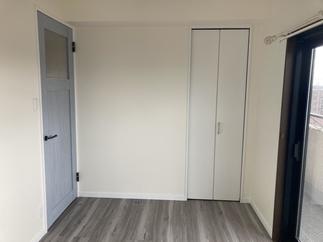 床材、扉：LIXIL【ラシッサD】