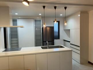 キッチン収納も白で統一