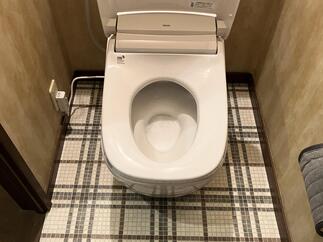 泡クッション機能付きで、尿ハネ・着水音も低減