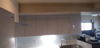 キッチン吊戸棚