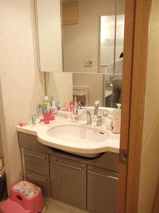 洗面化粧台入替え