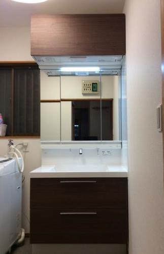 洗面化粧台　リフォーム後①