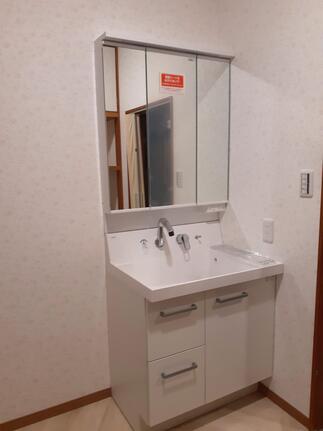 壁紙も張替えスッキリしました