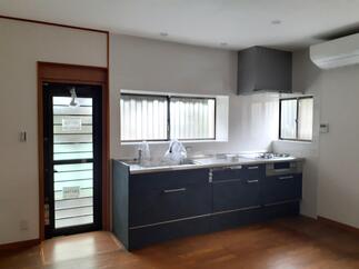 使い勝手の良い、明るいキッチンになりました