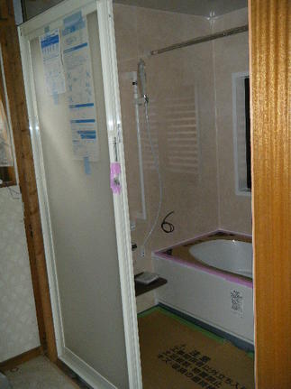 システムバスルーム組立