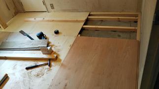 床下地ベニヤ張り