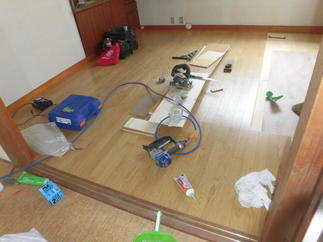 仕上げフローリング張り