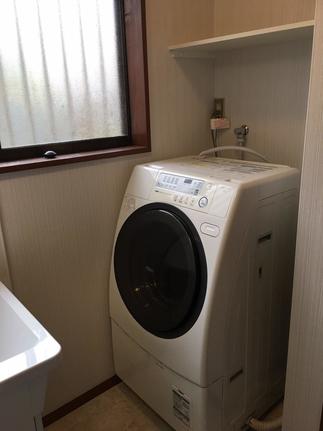 【AFTER】洗濯機の上に収納棚を設置しました