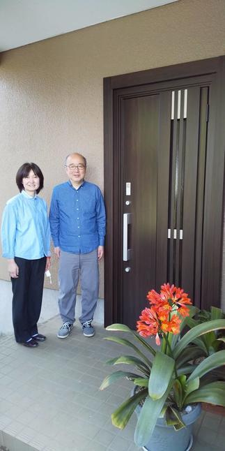 【華やかな明るい玄関】