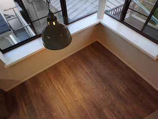 ロフトよりダイニングを見下ろした様子