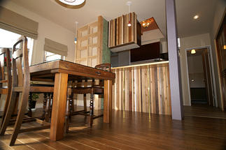 アンティーク家具とモダーンデザインのマッチング