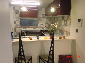 2階ダイニングから見たキッチン