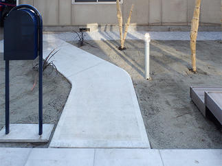 玄関までのアプローチ