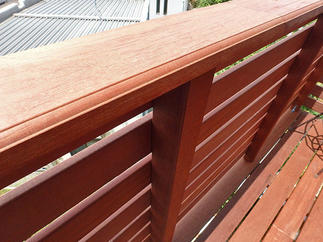 テラス（ウッドデッキ）