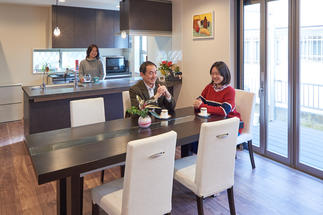 オープンで開放的なリビングダイニングキッチンになりました。