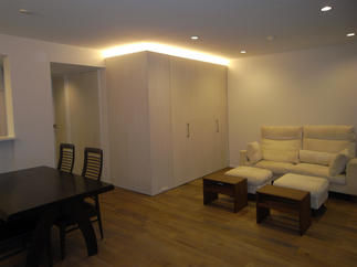 間接照明が印象的なLDK