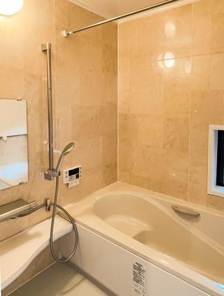 寒いを解消する保温浴槽のユニットバス