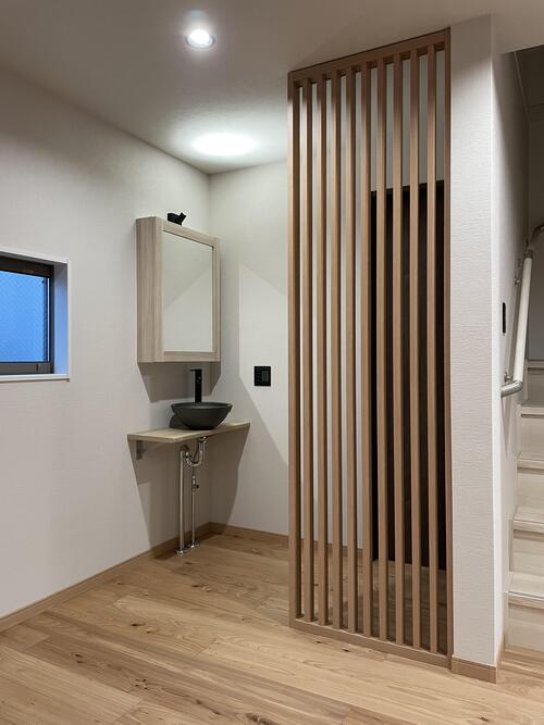 トイレ前の格子